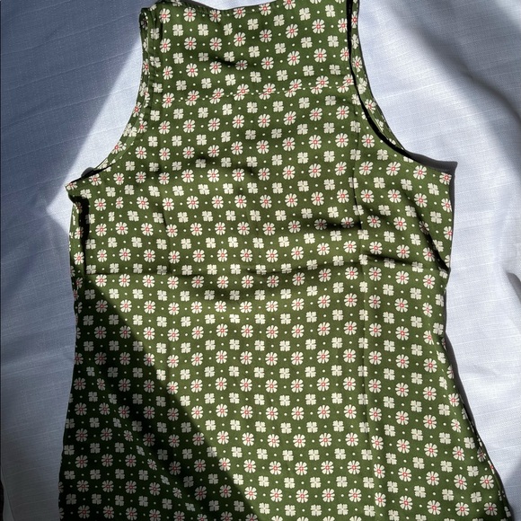 Cabi green floral snap top - Picture 2 of 3